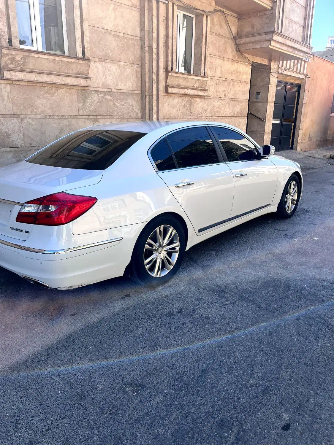 خودرو سواری جنسیس|خودرو سواری و وانت|قزوین, |دیوار