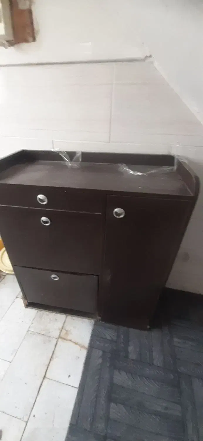 جاکفشی|جاکفشی، کمد، دراور|سمنان, |دیوار