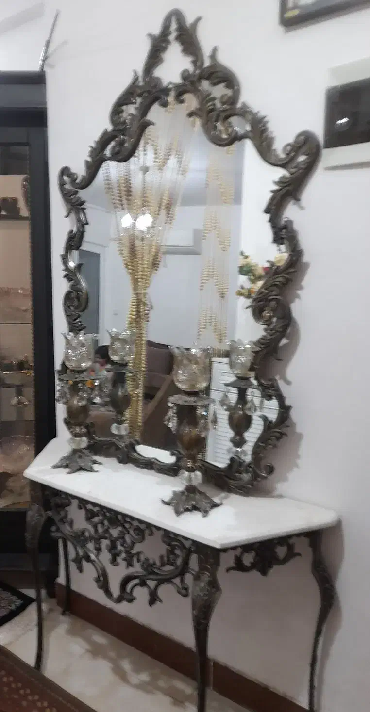 آینه و کنسول به همراه شمعدون|بوفه، ویترین، کنسول|رشت, کوی مهر|دیوار