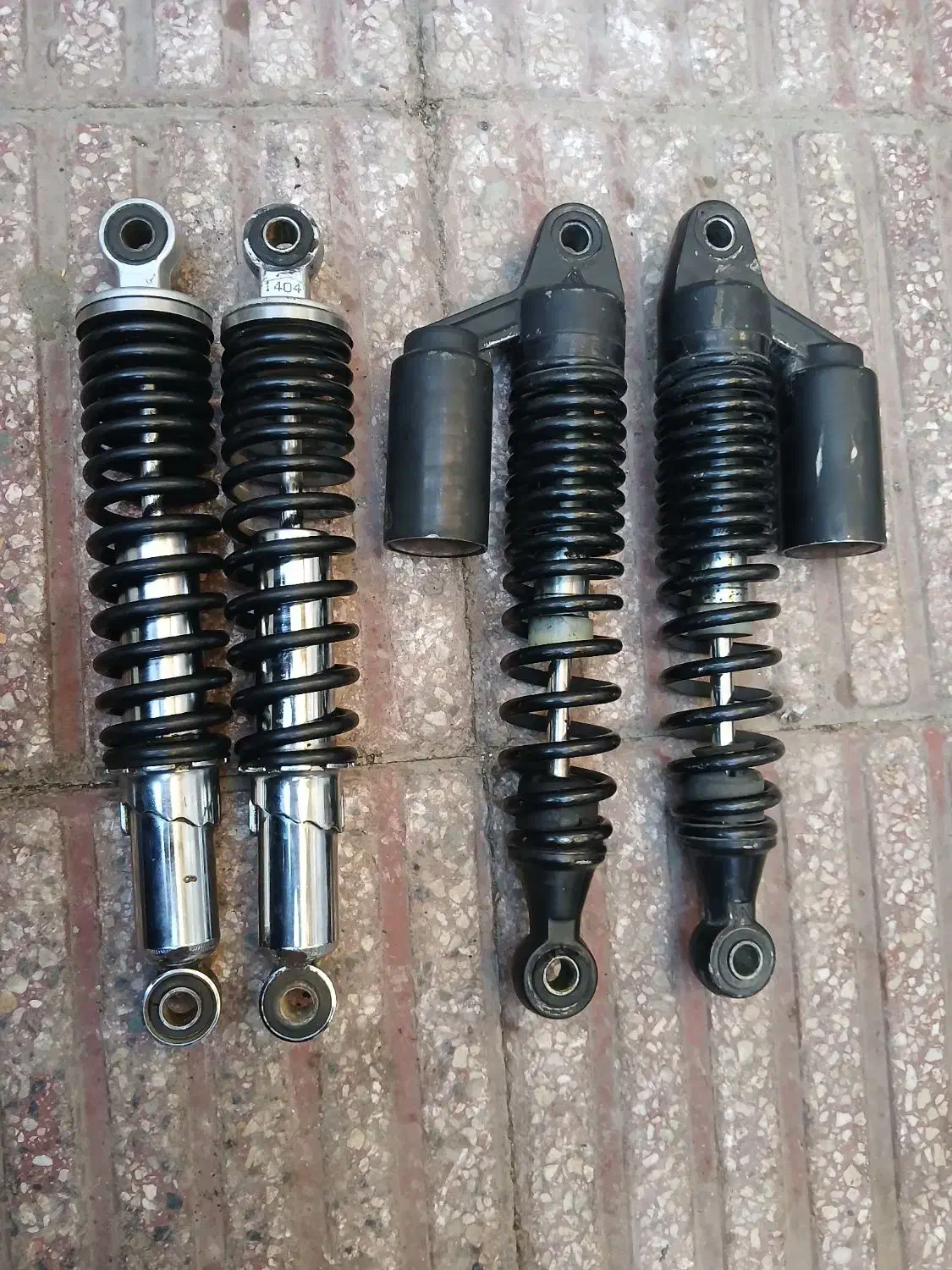 تعدادی لوازم موتور|قطعات یدکی و لوازم جانبی|ری, شهرک نظامی|دیوار