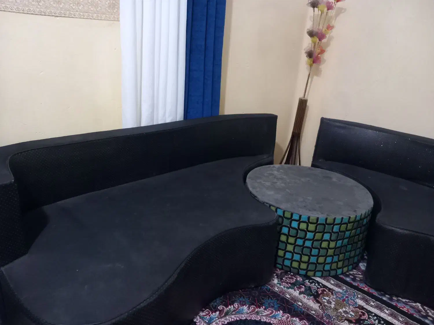 مبل ال۶ نفره ومیزشیشه ای پایه دار|مبلمان خانگی و میز عسلی|بندرعباس, |دیوار