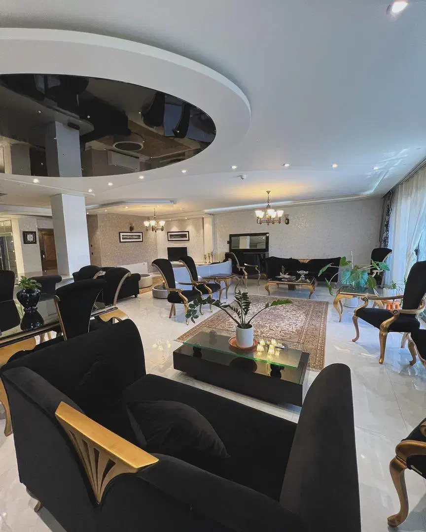 155 متر همکف با ۱۳۰ متر حیاط اختصاصی هفت دست|فروش آپارتمان|اصفهان, باغ نگاره|دیوار