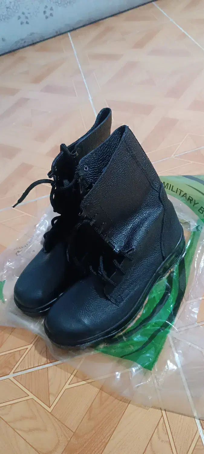 پوتین|کیف، کفش، کمربند|تویسرکان, |دیوار