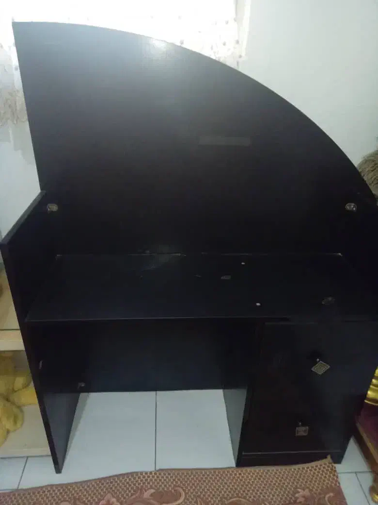 میز کامپیوتر یا میز تحریر ۲کشو درحد نو|میز تحریر و کامپیوتر|بومهن, |دیوار