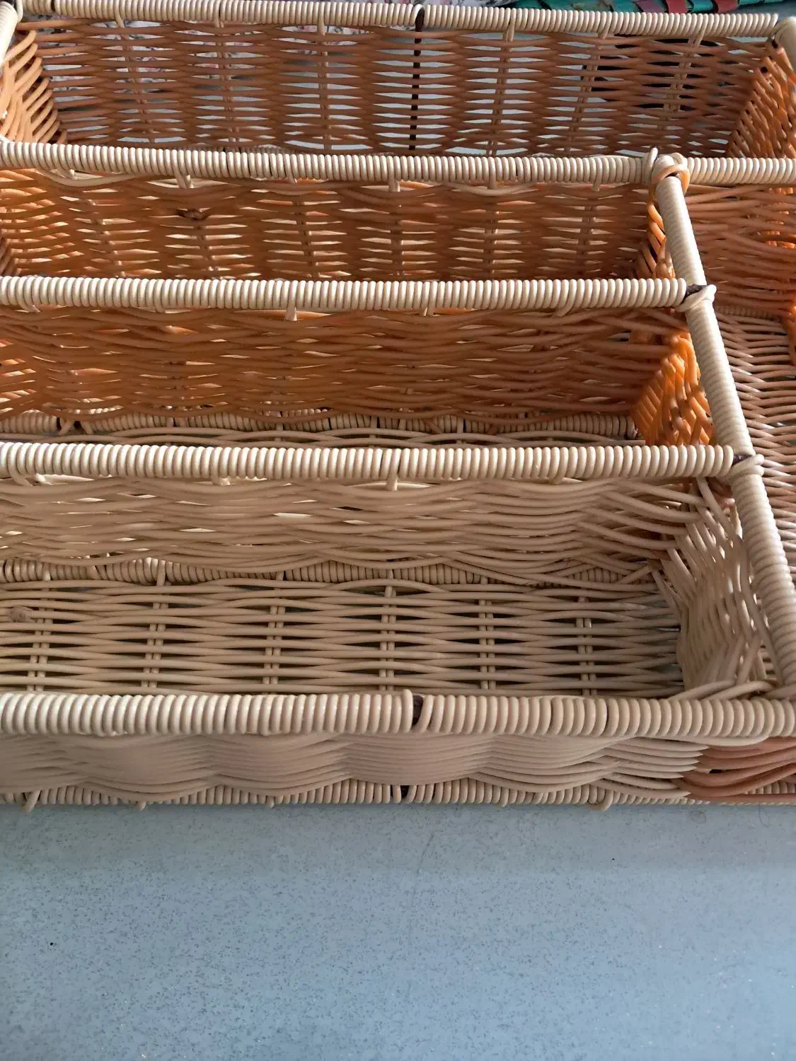 نظم دهنده جاقاشقی|آب‌چکان و نظم‌دهنده ظروف|ایلام, |دیوار