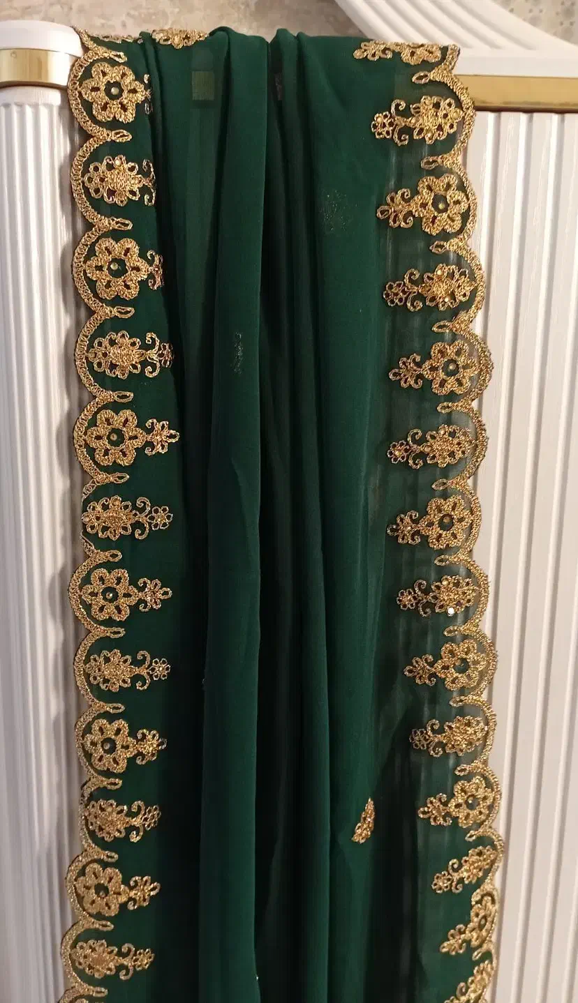 لباس مجلسی|لباس|قم, شهر قائم|دیوار