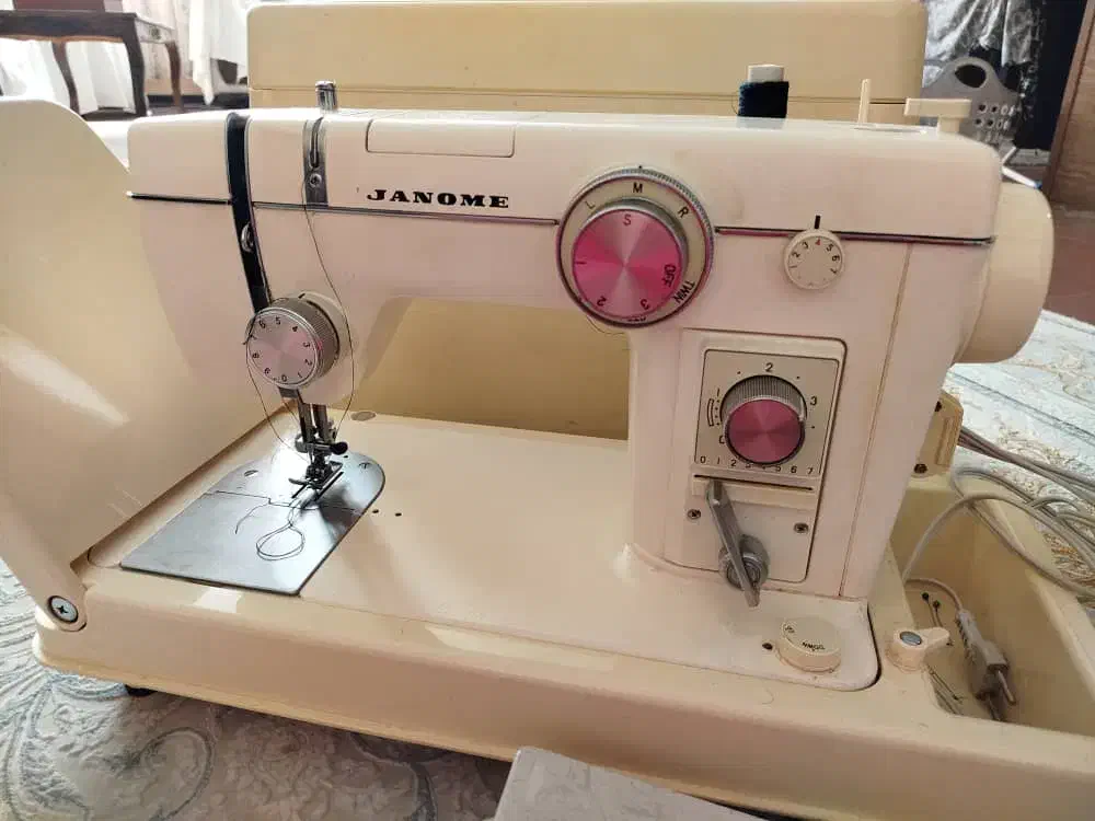 چرخ خیاطی ژانومه 802 ژاپن|چرخ خیاطی و ریسندگی|شاهین‌شهر, نبوت|دیوار
