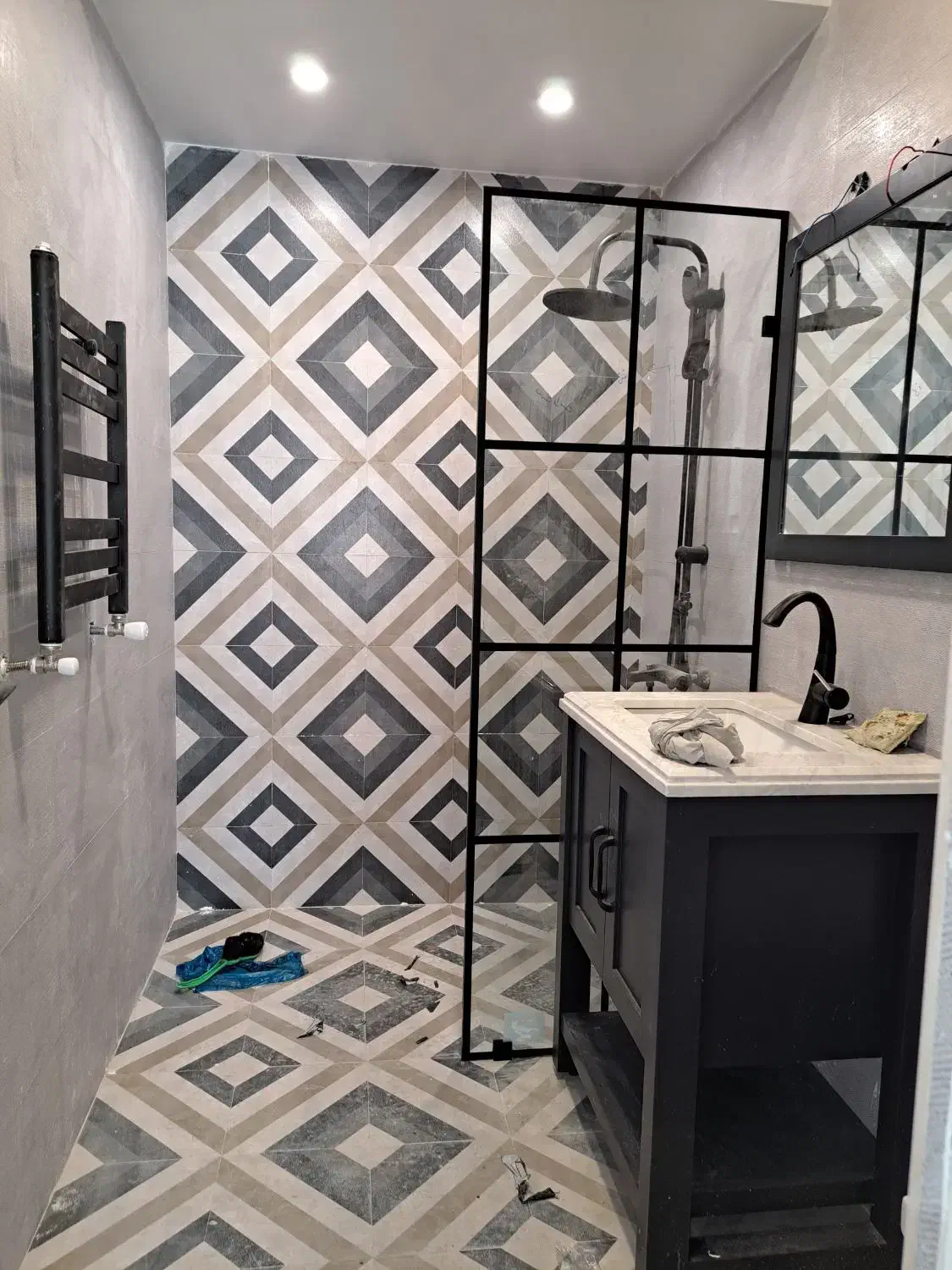 بازسازی.بلوک چینی.نقاشی.ایزوگام|خدمات پیشه و مهارت|رشت, پورسینا|دیوار