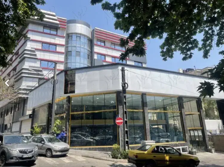 پاسداران ۱۳۰ متر ۳ نبش بر ۳۰|اجارهٔ مغازه و غرفه|تهران, پاسداران|دیوار