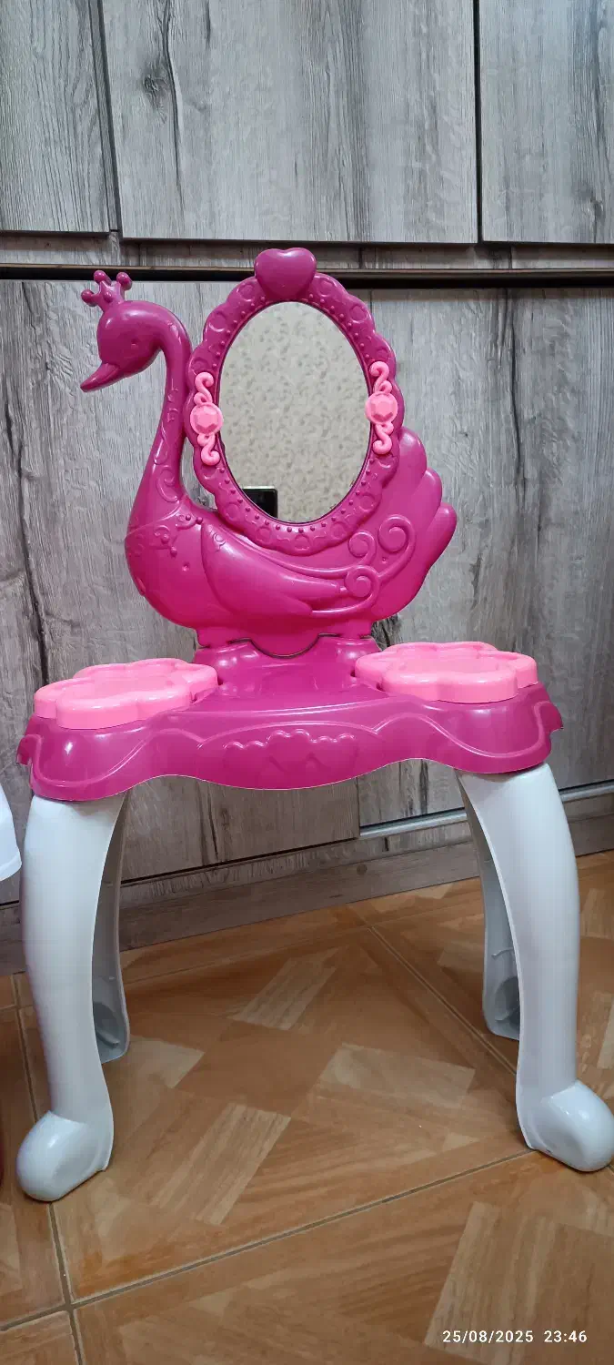 اسباب بازی|اسباب‌‌بازی|بندر انزلی, لاله|دیوار