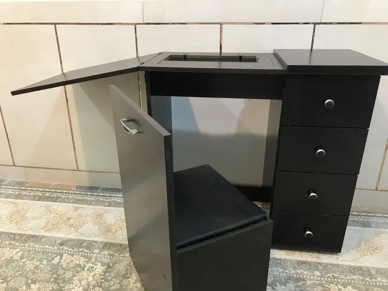 میز اتو و چرخ خیاطی اسانسوری MDF سه کاره با صندلی|لوازم خیاطی و بافتنی|شهرکرد, |دیوار