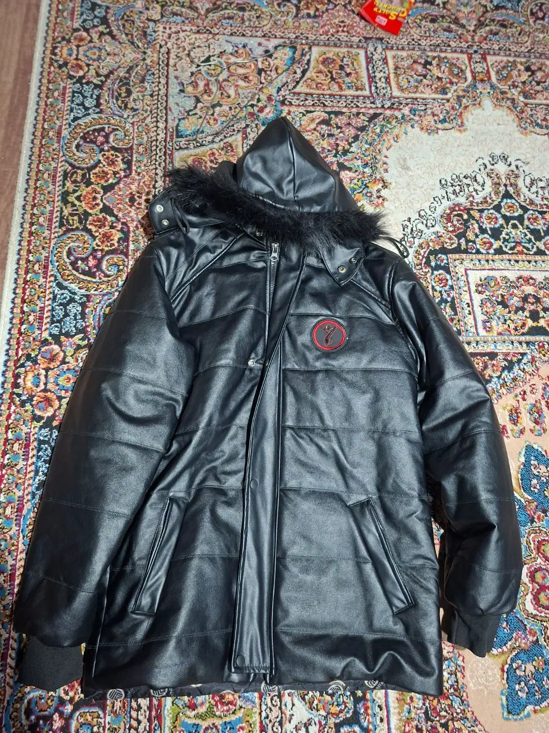 کاپشن چرم|لباس|پیشوا, |دیوار