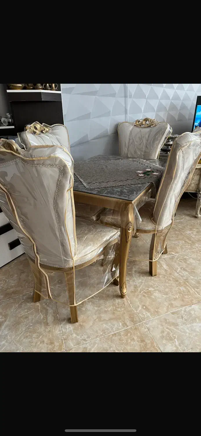 میز ناهار خوری|میز و صندلی غذاخوری|اصفهان, رکن الدوله شرقی|دیوار