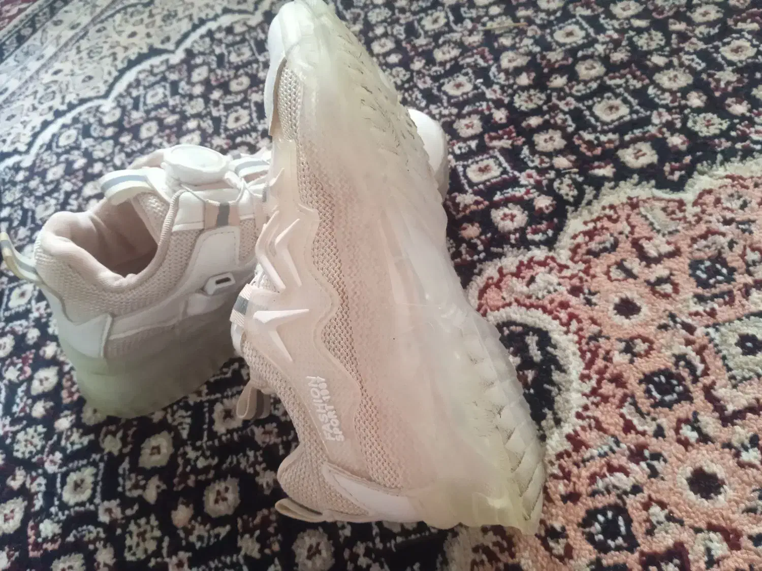 کفش چراغ دار|کفش و لباس بچه|بیلوار, |دیوار