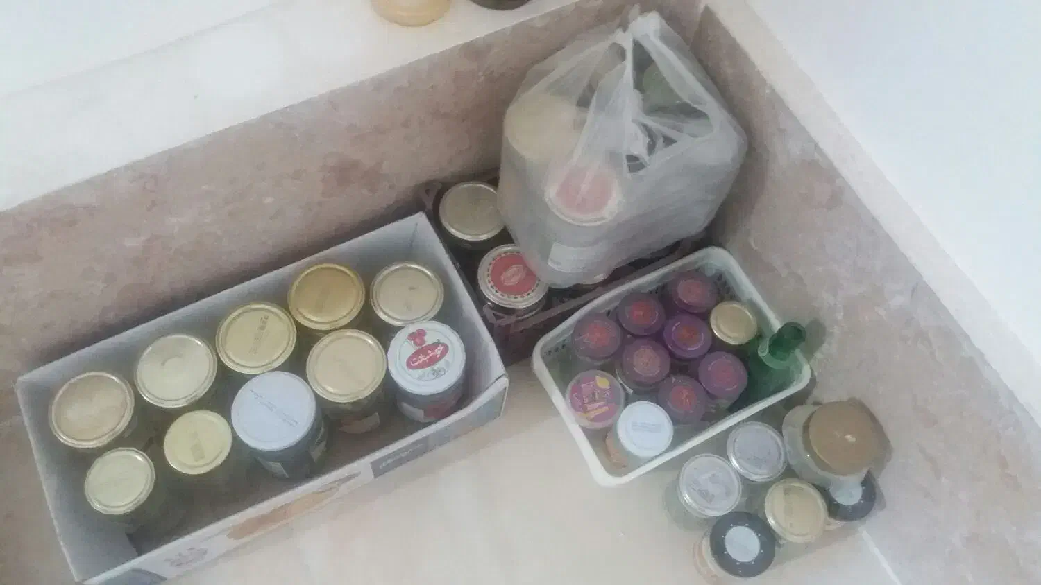 شیشه های ترشی ومربا|ظروف نگهدارنده، پلاستیکی، یکبارمصرف|ایلام, |دیوار