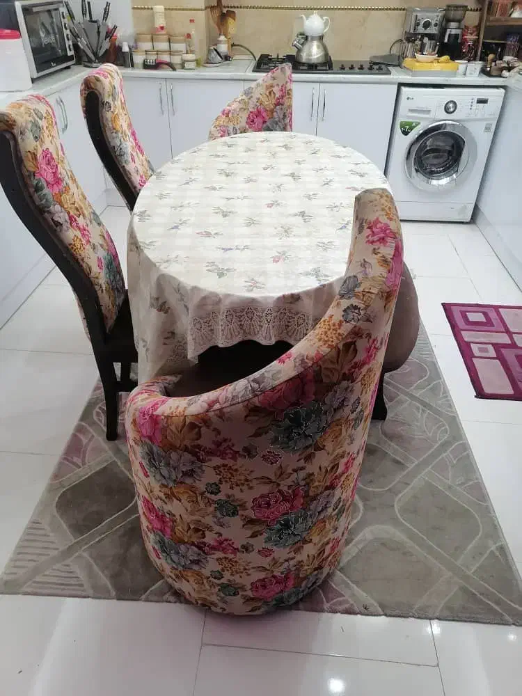 مبل راحتی و میزناهارخوری ۶نفره|مبلمان خانگی و میز عسلی|آستارا, |دیوار