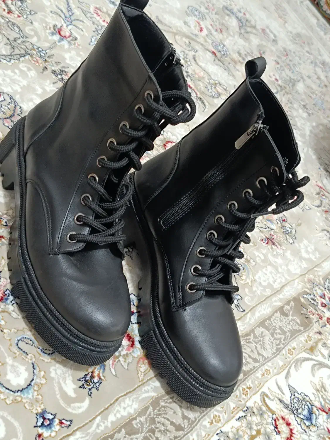 پوتین|کیف، کفش، کمربند|بوکان, |دیوار