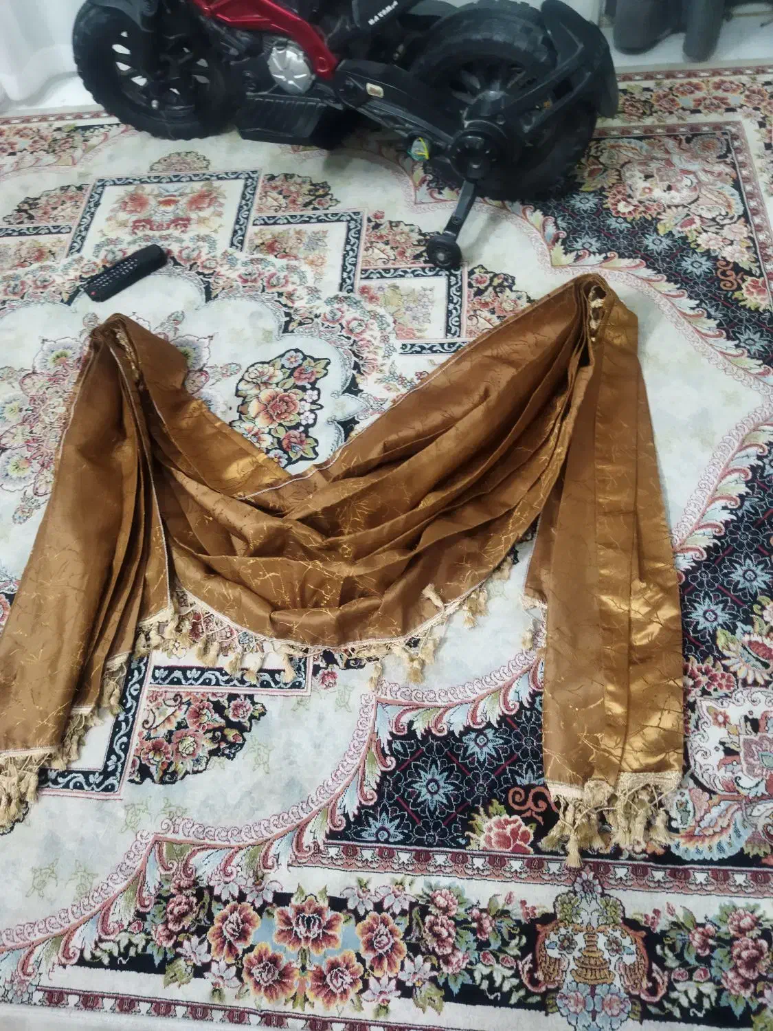 پرده|پرده، رانر، رومیزی|قم, شهر قائم|دیوار