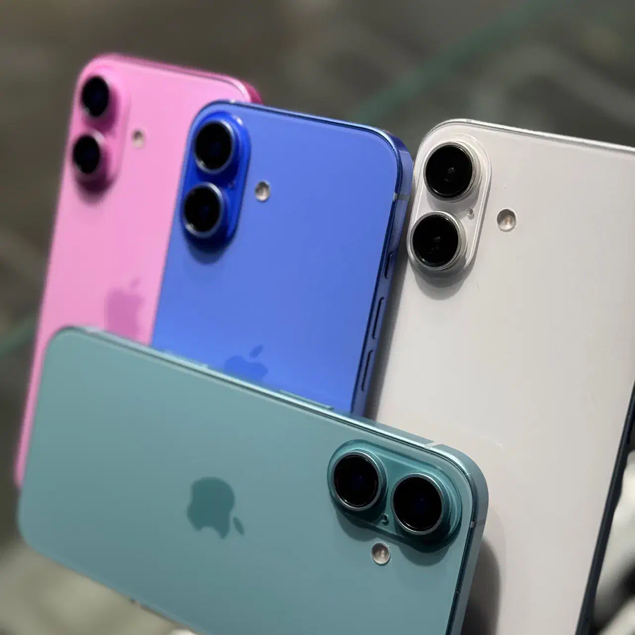 ۱۶ نرمال iphone16 اکبند با ریجستری رنگ سفید‌فوری|موبایل|تهران, میدان ولیعصر|دیوار