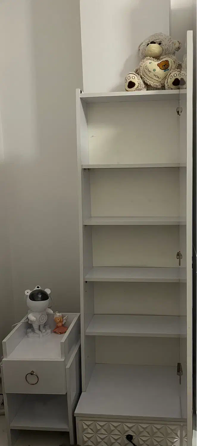 کمد طبقاتی آرایش همراه با میز کنار تخت|جاکفشی، کمد، دراور|بندر انزلی, عباس آباد|دیوار