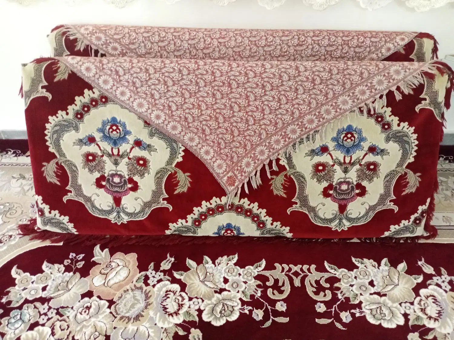 پشتی|پشتی|گوآور, |دیوار