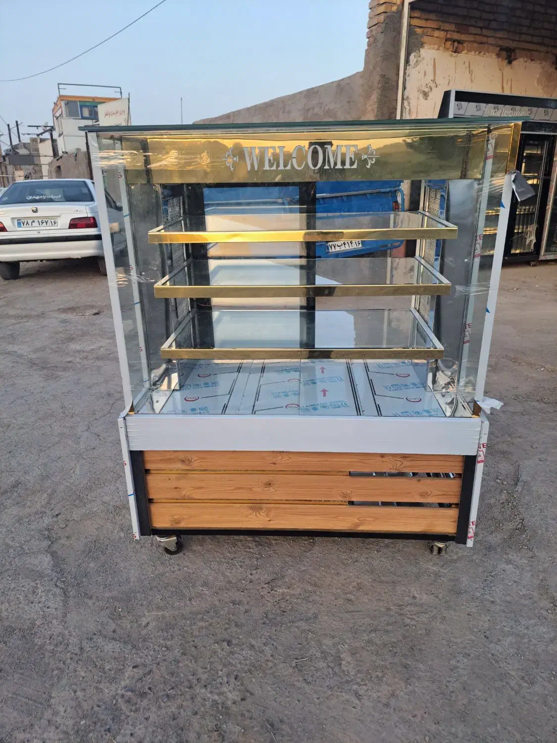 فریزر ایستاده بدنه مشکی داخل استیل لوله مسی|فروشگاه و مغازه|قم, شهرک امام حسین|دیوار