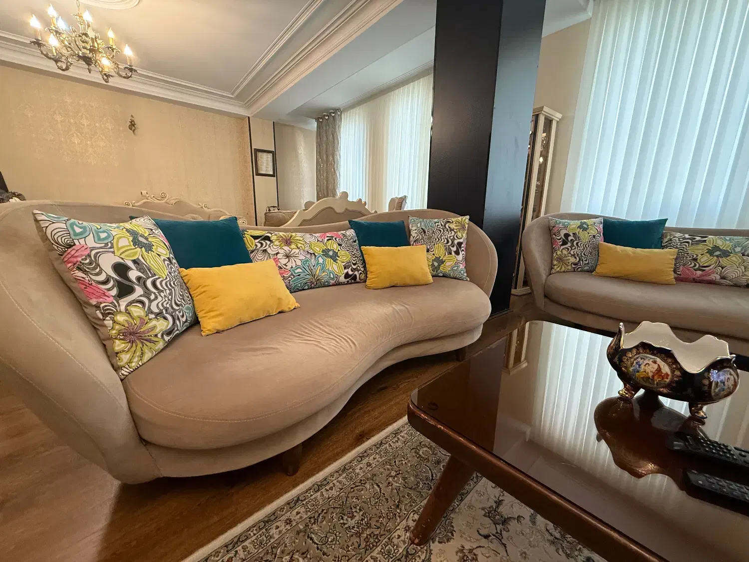 مبل راحتی|مبلمان خانگی و میز عسلی|کرج, اصفهانی‌ها|دیوار