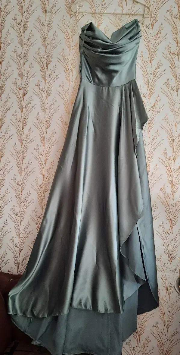 لباس مجلسی|لباس|سبزوار, شرق کال عیدگاه|دیوار