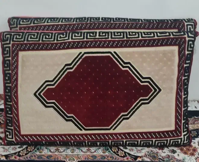 پشتی|پشتی|شیراز, لب آب|دیوار
