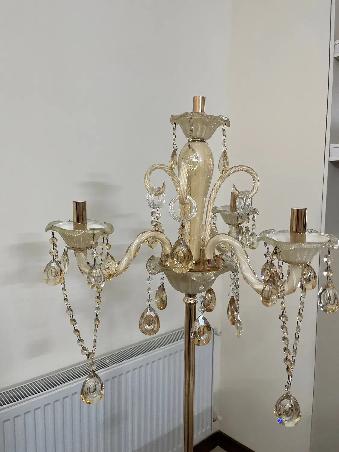 اباژور ایستاده|چراغ خواب و آباژور|قرچک, میرزائی شمالی|دیوار