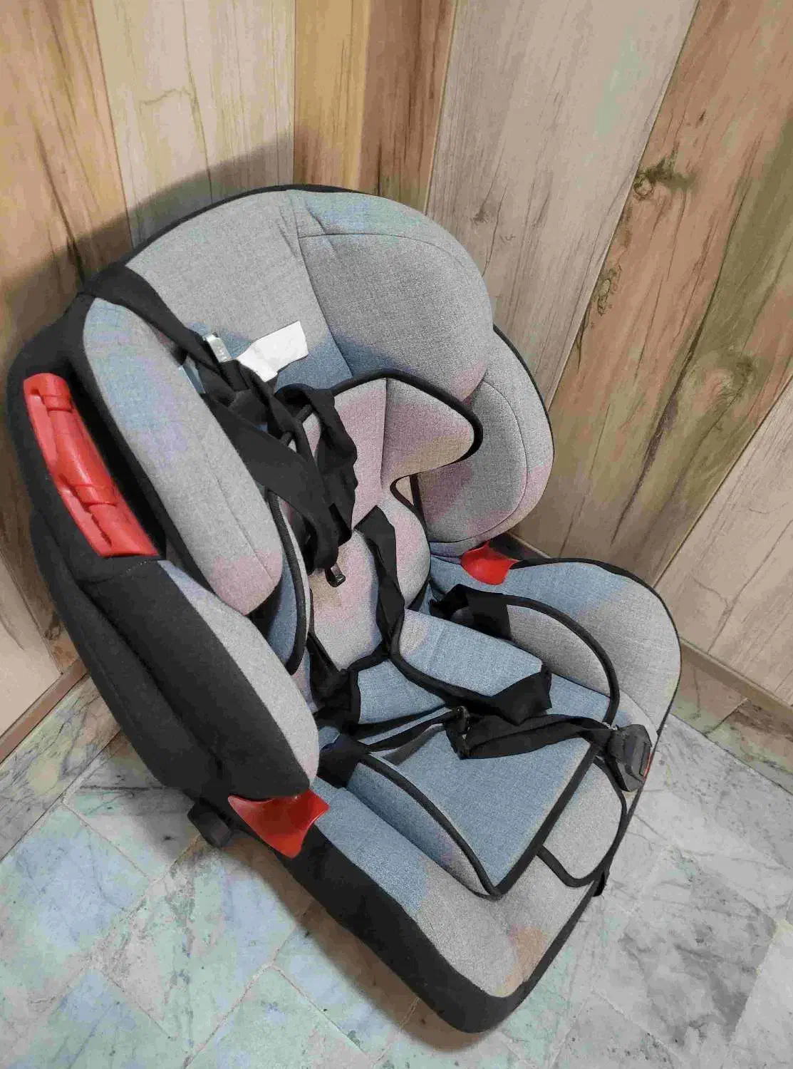 صندلی کودک بی بی مک|تخت و صندلی بچه|کرج, خرمدشت|دیوار