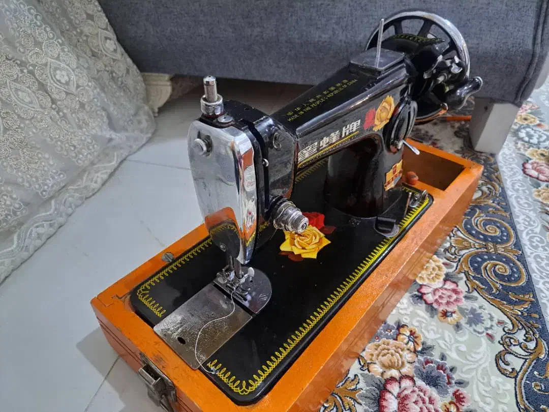 چرخ خیاطی گل نشان|چرخ خیاطی و ریسندگی|پاکدشت, پاکدشت (مامازند)|دیوار