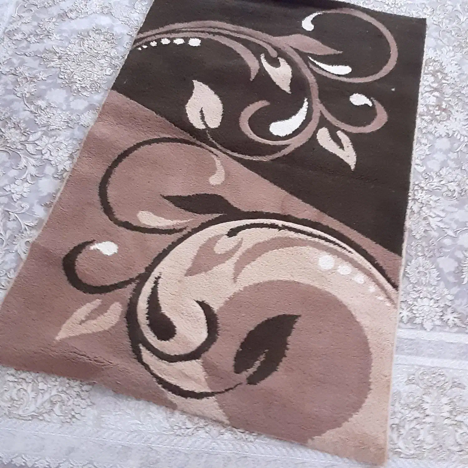 فرش|فرش|رشت, یخسازی|دیوار