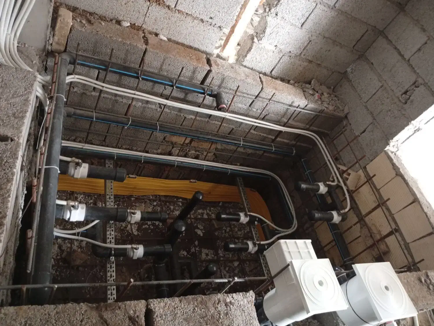 اجرای استخر و جکوزی با قیمت مناسب|خدمات پیشه و مهارت|آستانه اشرفیه, |دیوار