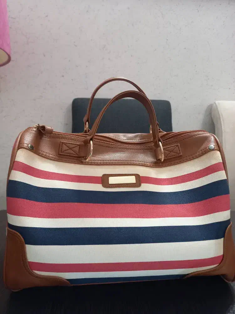 کیف مجلسی|کیف، کفش، کمربند|ساری, |دیوار