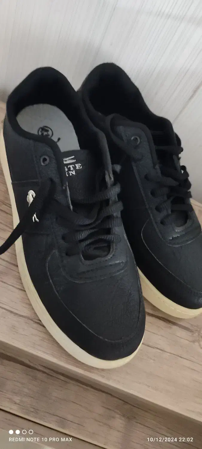 ی جفت کتونی نو نو برند لاگوست سایز42|کیف، کفش، کمربند|خرم‌آباد, |دیوار