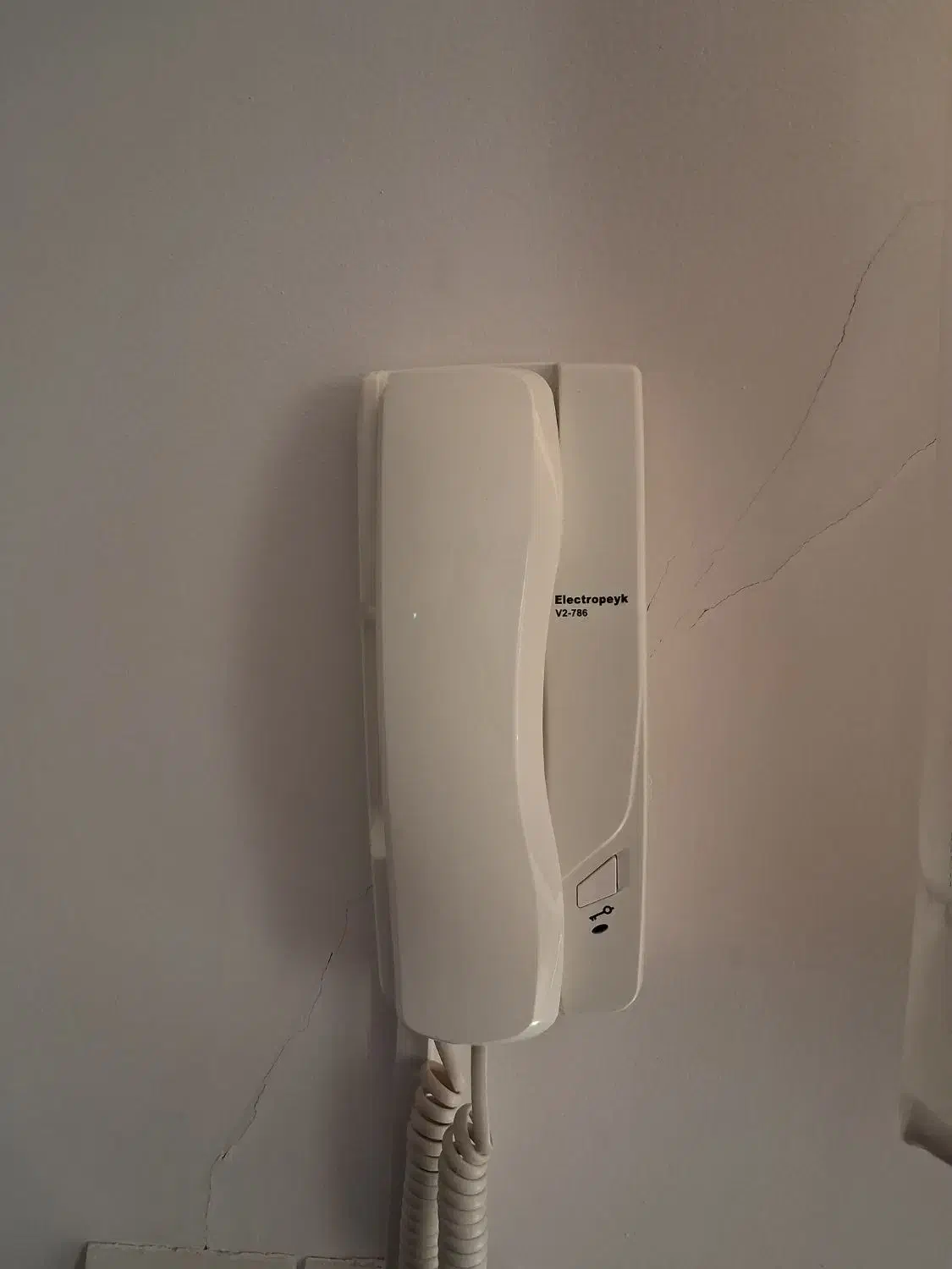 آیفون صوتی الکتروپیک|صوتی و تصویری|کاشان, باغ ماجد|دیوار