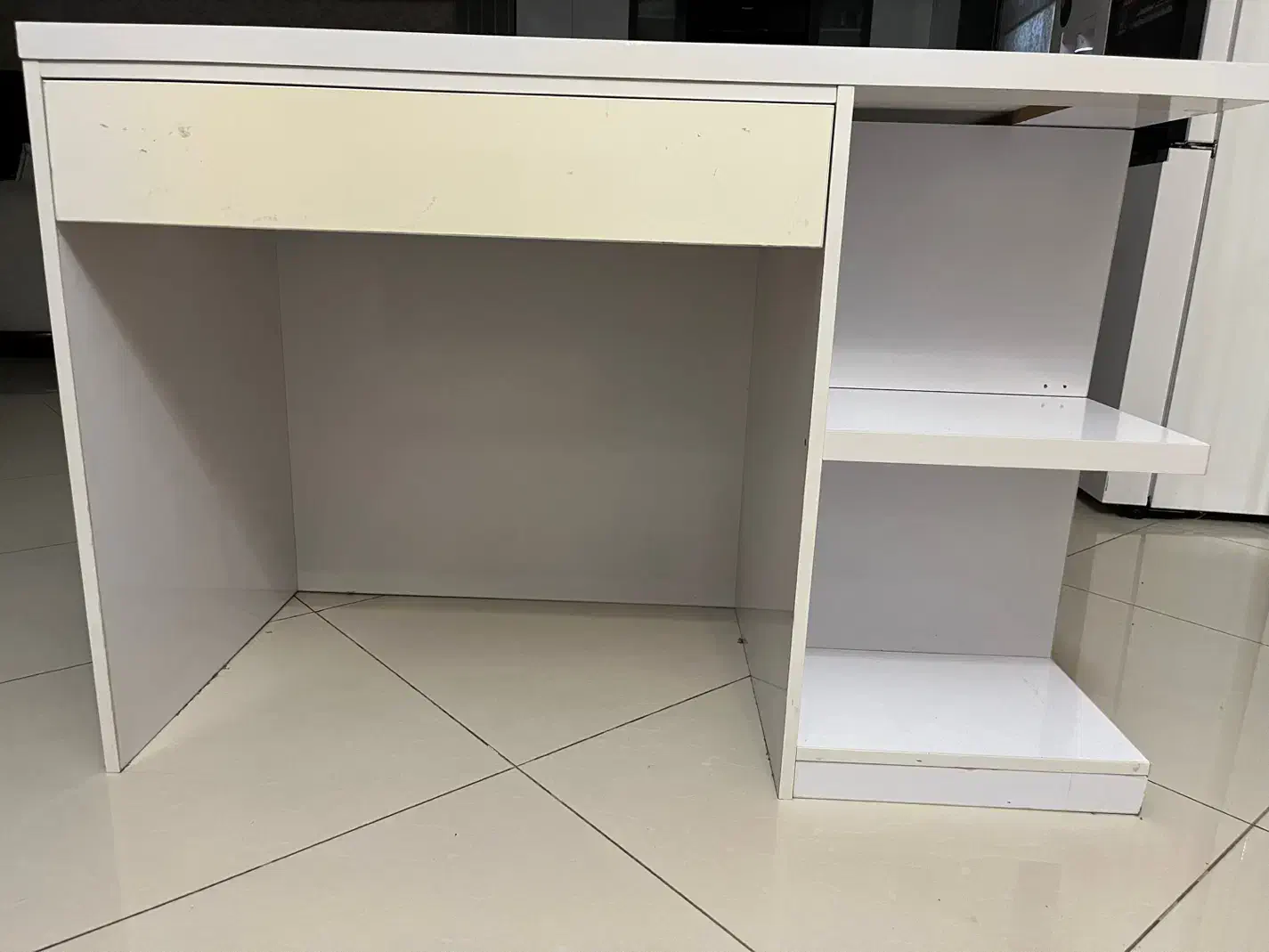 میز تحریر (هایگلس ترک)|میز تحریر و کامپیوتر|تهران, صادقیه|دیوار