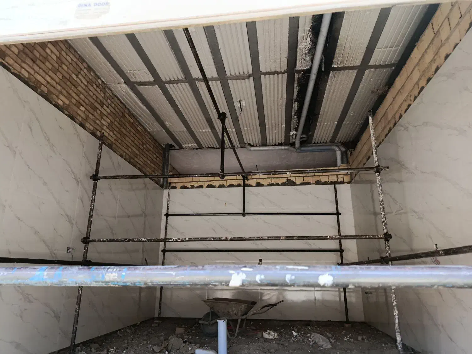 داربست فلزی.اجاره چرخ.تخته.حسینی|خدمات پیشه و مهارت|همدان, |دیوار