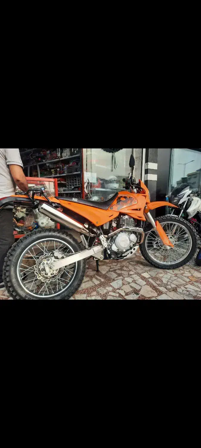 پیشررو گلد ۲۵۰ کم کار تمام وسیله ها فابریک|موتورسیکلت|بابل, |دیوار