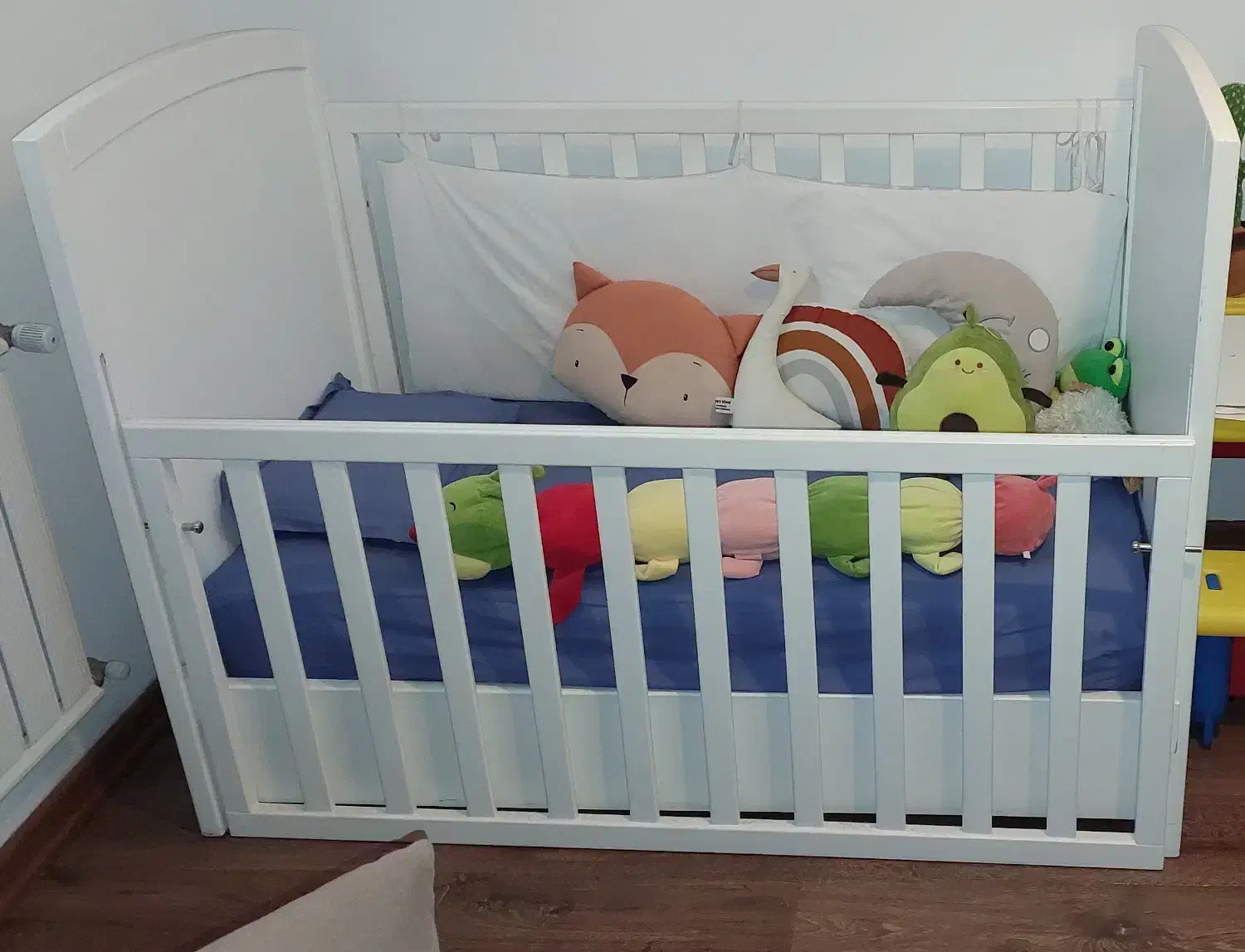 تخت خواب کودک و نوزاد|تخت و صندلی بچه|ساری, |دیوار