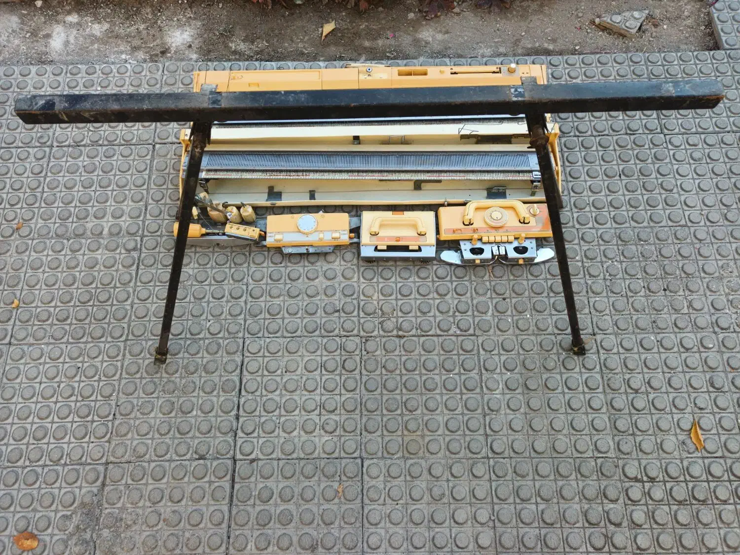 ماشین بافتنی ژاپنی برادر ۸۴۰ به همراه کشبافت|چرخ خیاطی و ریسندگی|خلخال, |دیوار