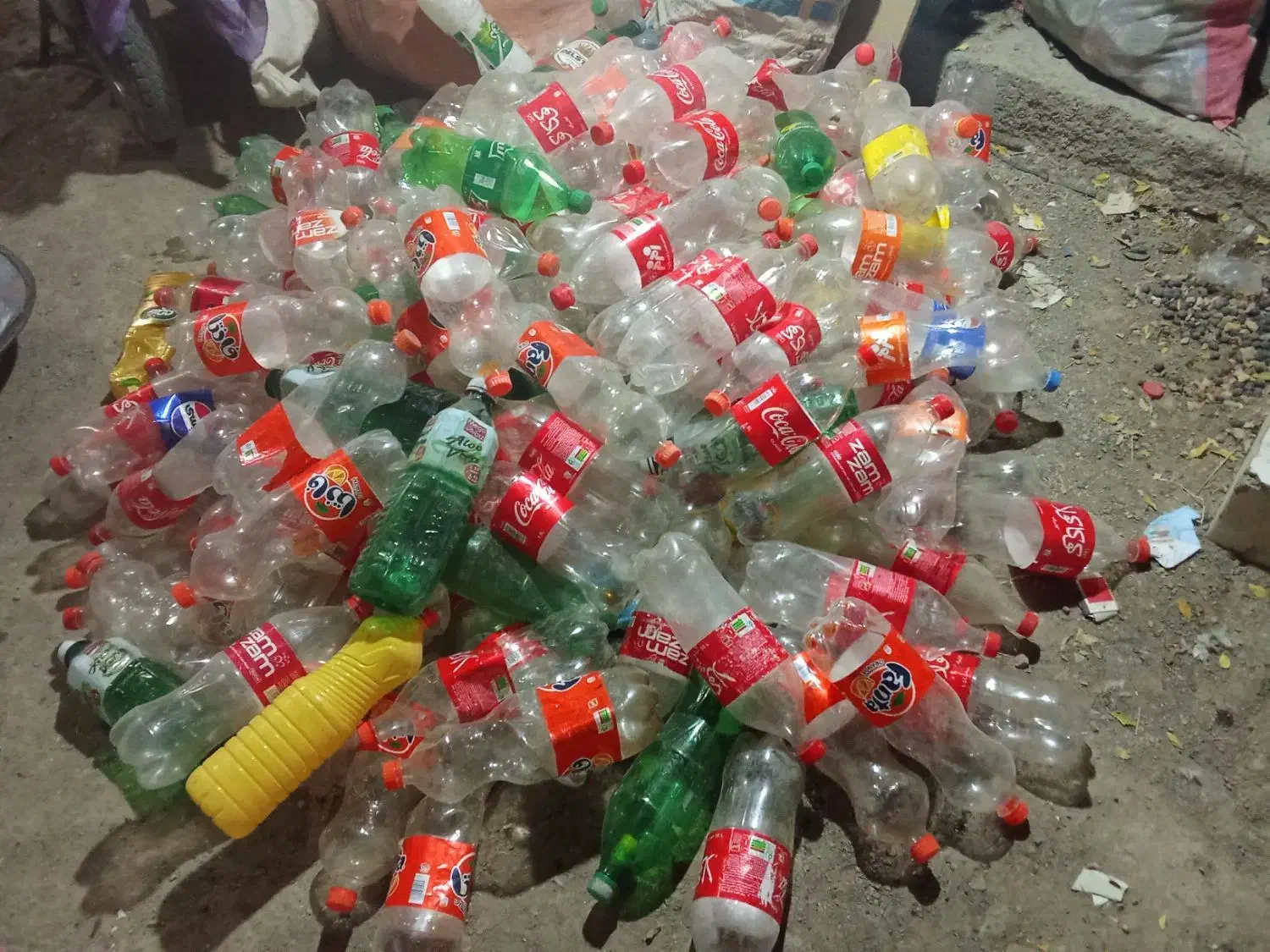 3000|ظروف نگهدارنده، پلاستیکی، یکبارمصرف|مود, |دیوار