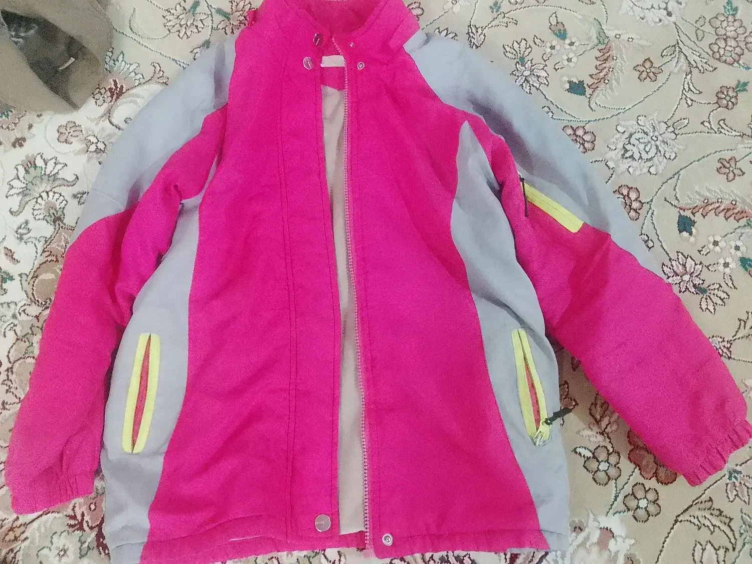 کاپشن پسرانه|لباس|آشخانه, |دیوار