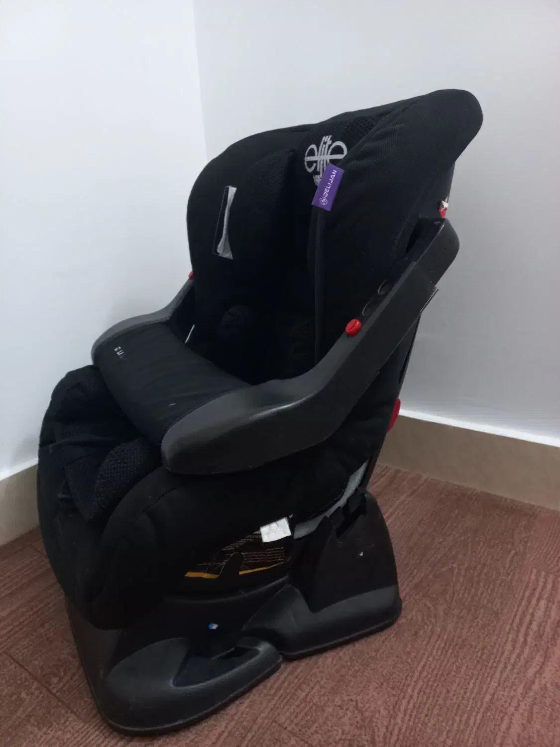 صندلی ماشین کودک|تخت و صندلی بچه|ساوه, |دیوار