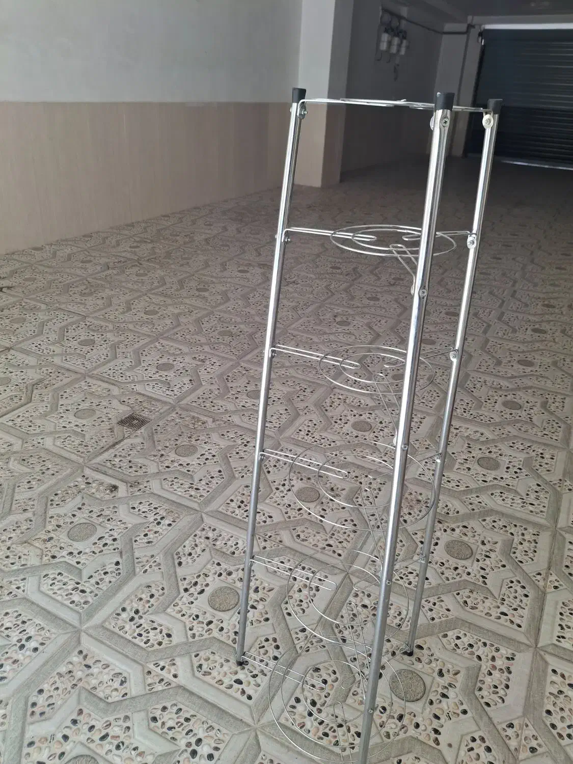 پایه قابلمه|آبچکان و نظمدهنده ظروف|بروجرد, |دیوار