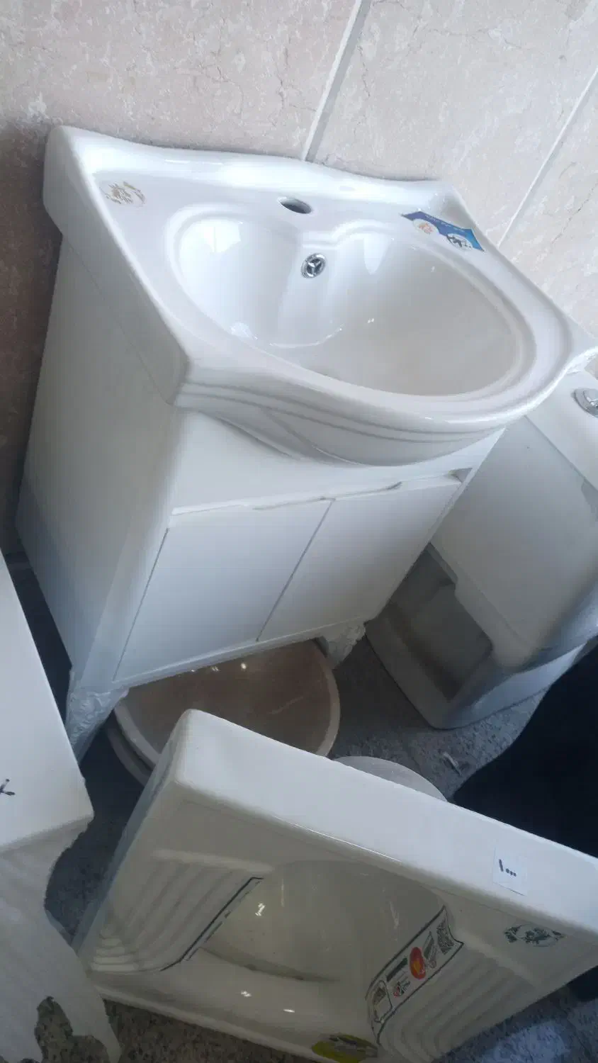 روشویی کاسه توالت|لوازم سرویس بهداشتی|شهریار, رزکان|دیوار