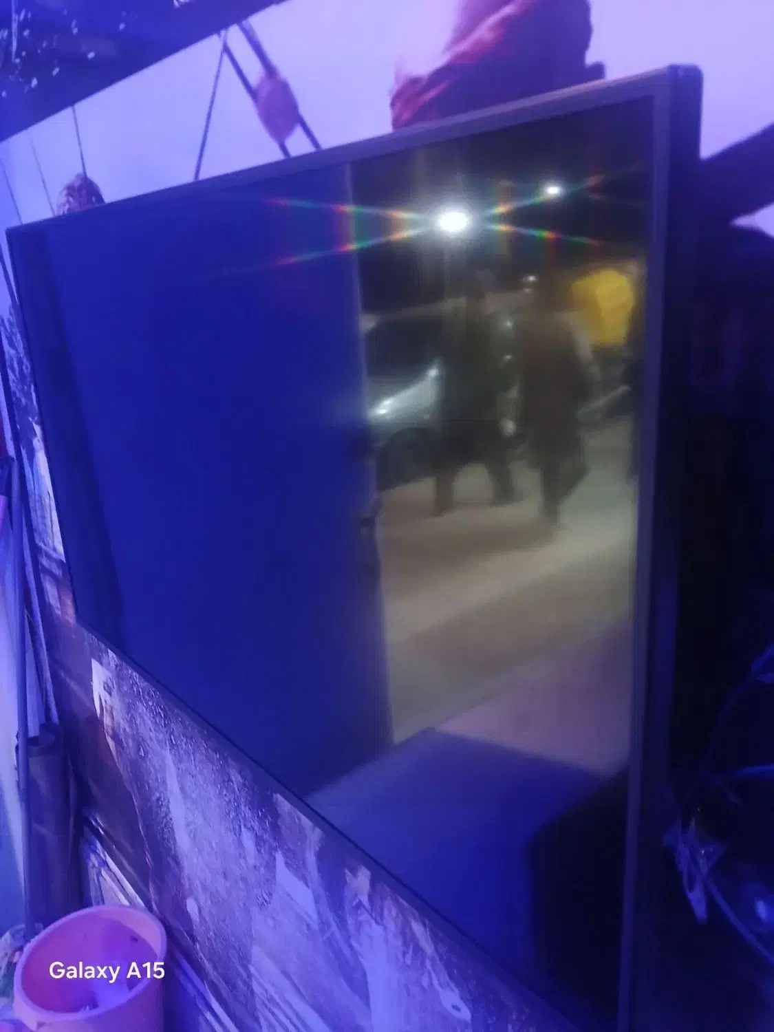 تلویزیون کاملا سالم|تلویزیون و پروژکتور|گلبهار, شهر جدید گلبهار|دیوار