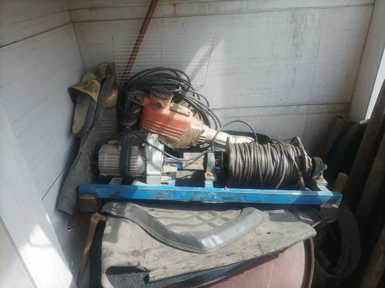 بالابر وینچ|ماشینآلات صنعتی|همدان, |دیوار