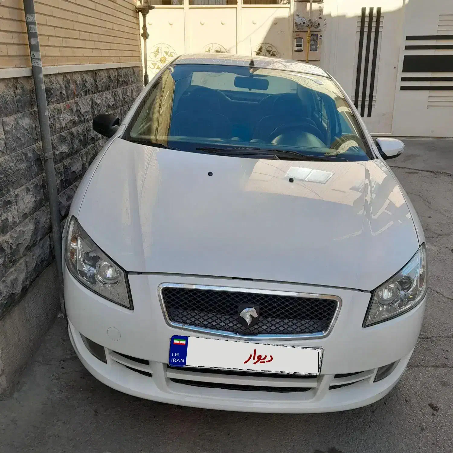 رانا سفید|خودرو سواری و وانت|نجف‌آباد, امیرآباد|دیوار